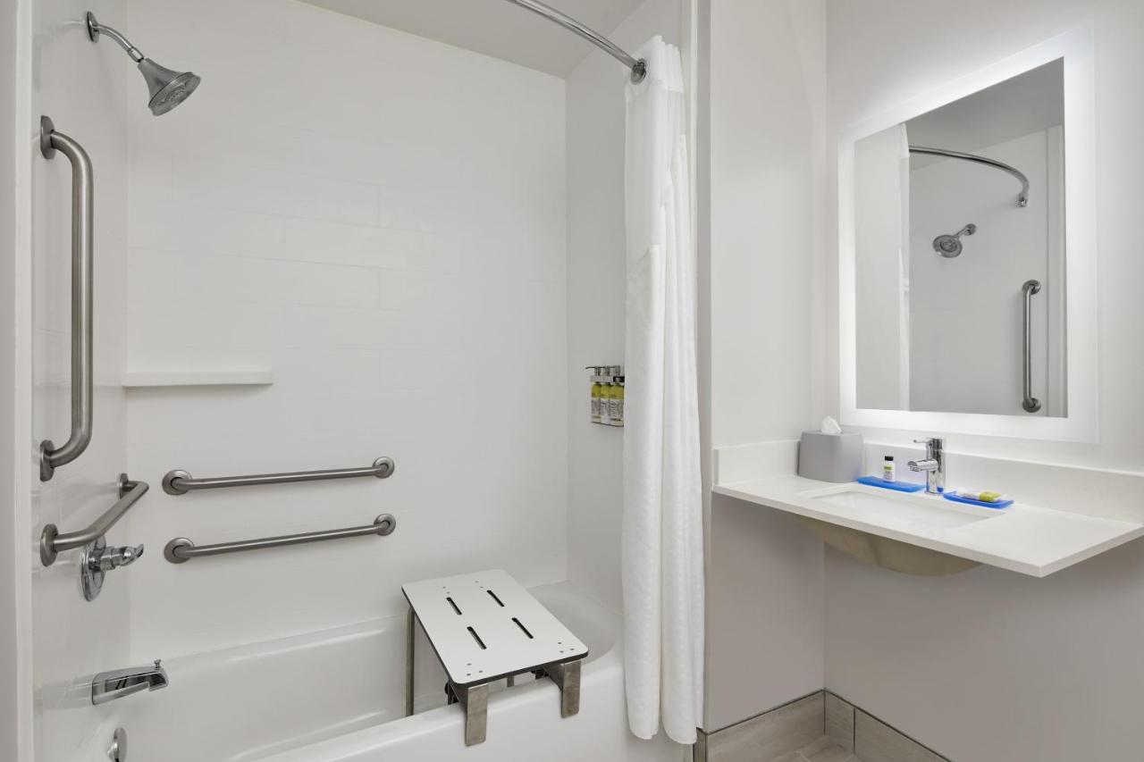 Holiday Inn Express Hotel & Suites Pensacola-West Navy Base By Ihg Beach Haven Buitenkant foto