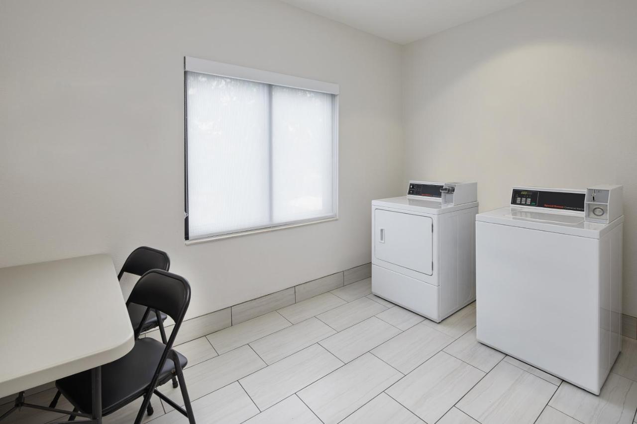 Holiday Inn Express Hotel & Suites Pensacola-West Navy Base By Ihg Beach Haven Buitenkant foto